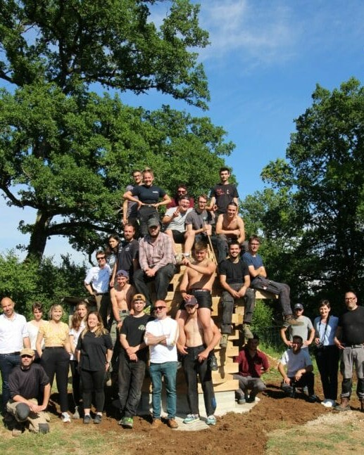 Photo de groupe des étudiants du BTS Systèmes Constructifs Bois et Habitat
